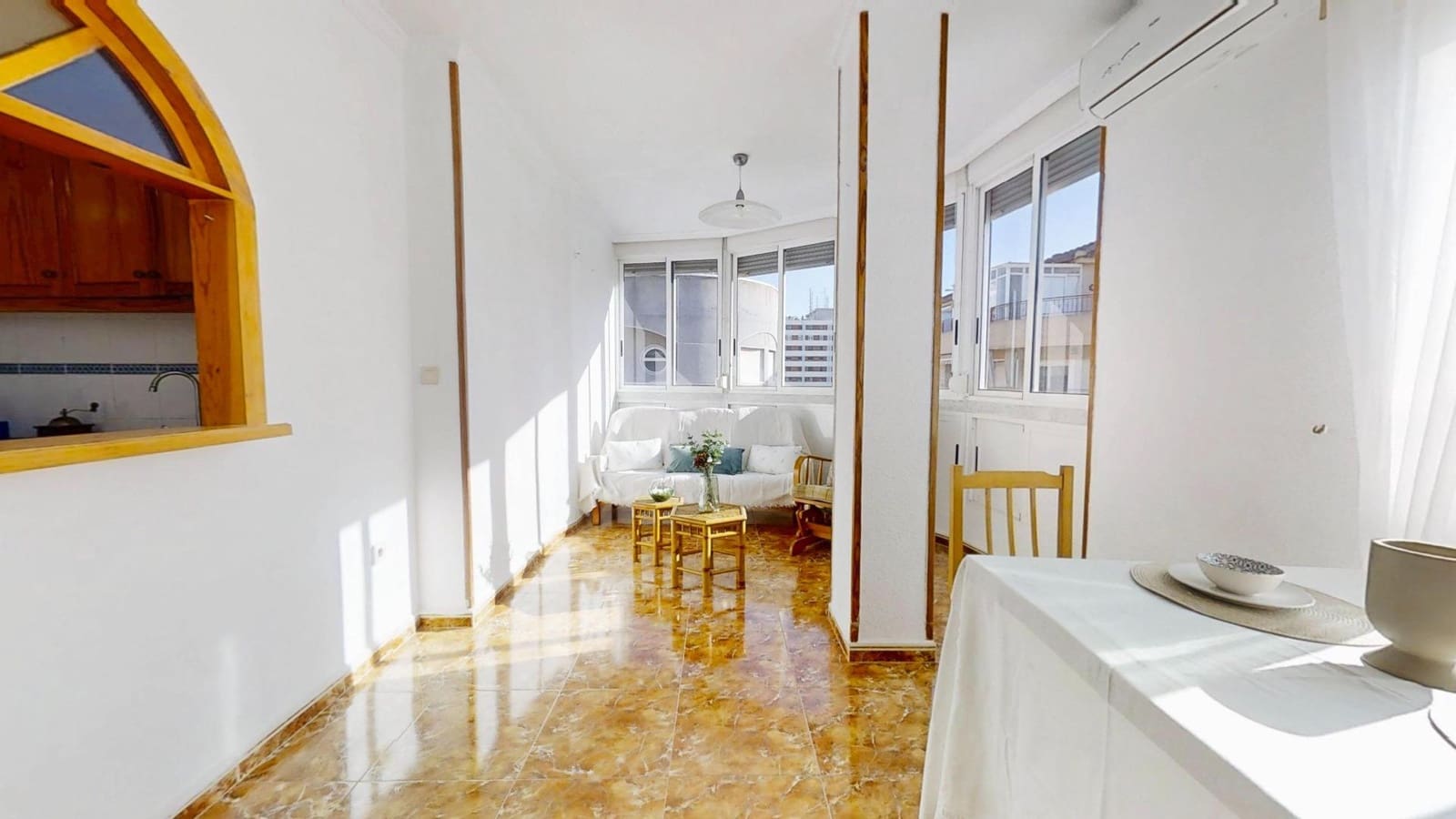 2 soverom Leilighet til salgs i Torrevieja med garasje - € 135 000 (Ref: 9470494)