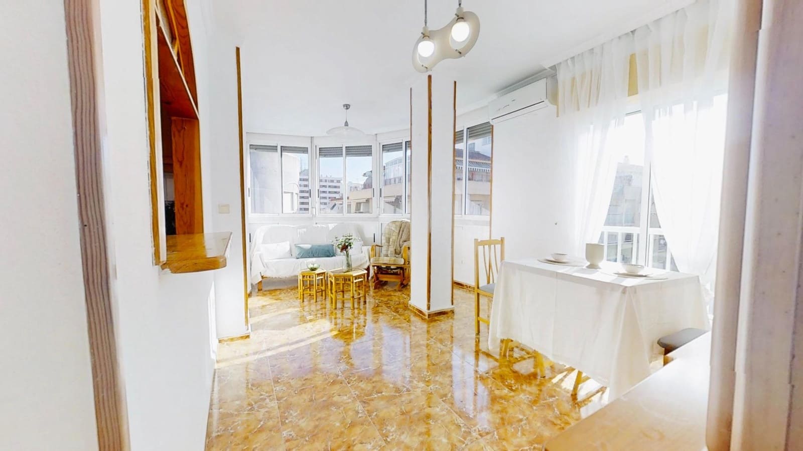 2 soverom Leilighet til salgs i Torrevieja med garasje - € 135 000 (Ref: 9470494)