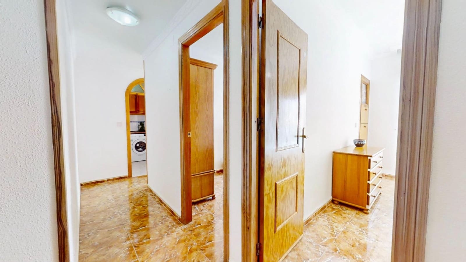 2 soverom Leilighet til salgs i Torrevieja med garasje - € 135 000 (Ref: 9470494)