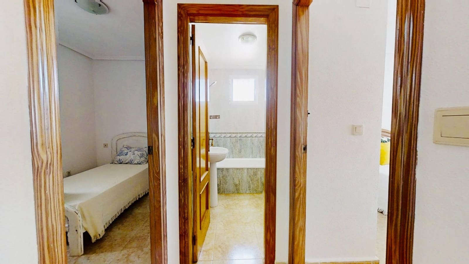 3 sypialnia Willa na sprzedaż w Playa Flamenca z basenem garażem - 190 000 € (Ref: 9712071)