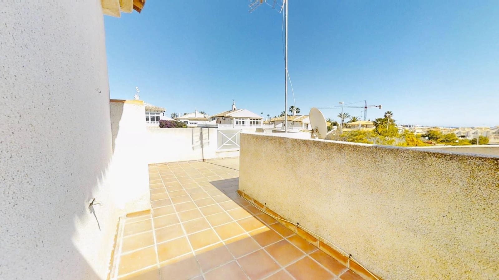 3 sypialnia Willa na sprzedaż w Playa Flamenca z basenem garażem - 190 000 € (Ref: 9712071)