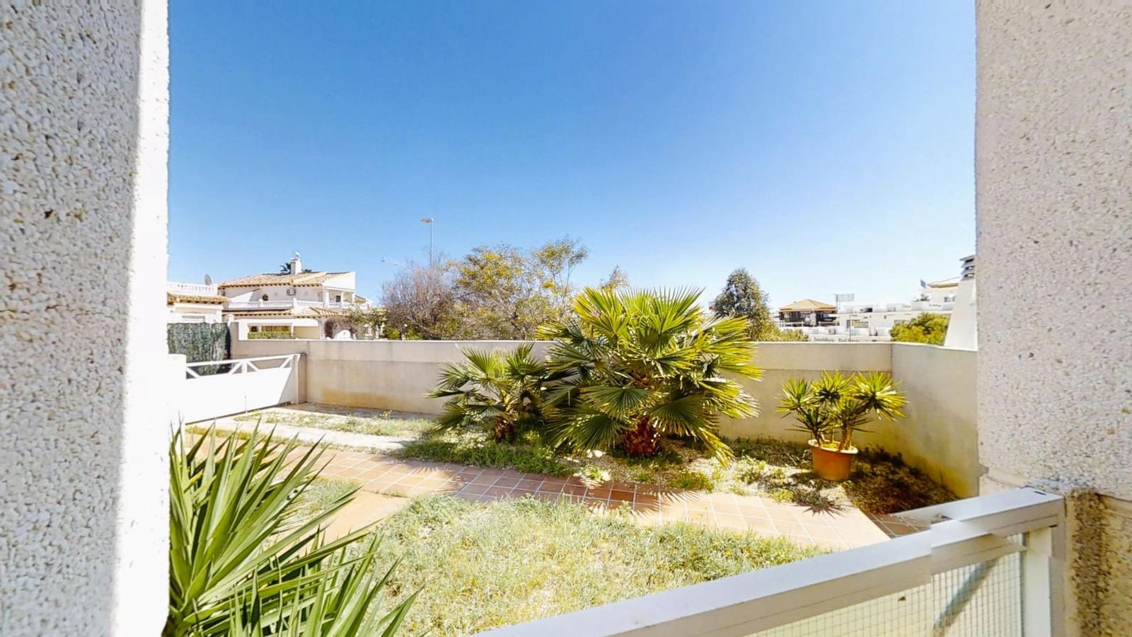 3 sypialnia Willa na sprzedaż w Playa Flamenca z basenem garażem - 190 000 € (Ref: 9712071)