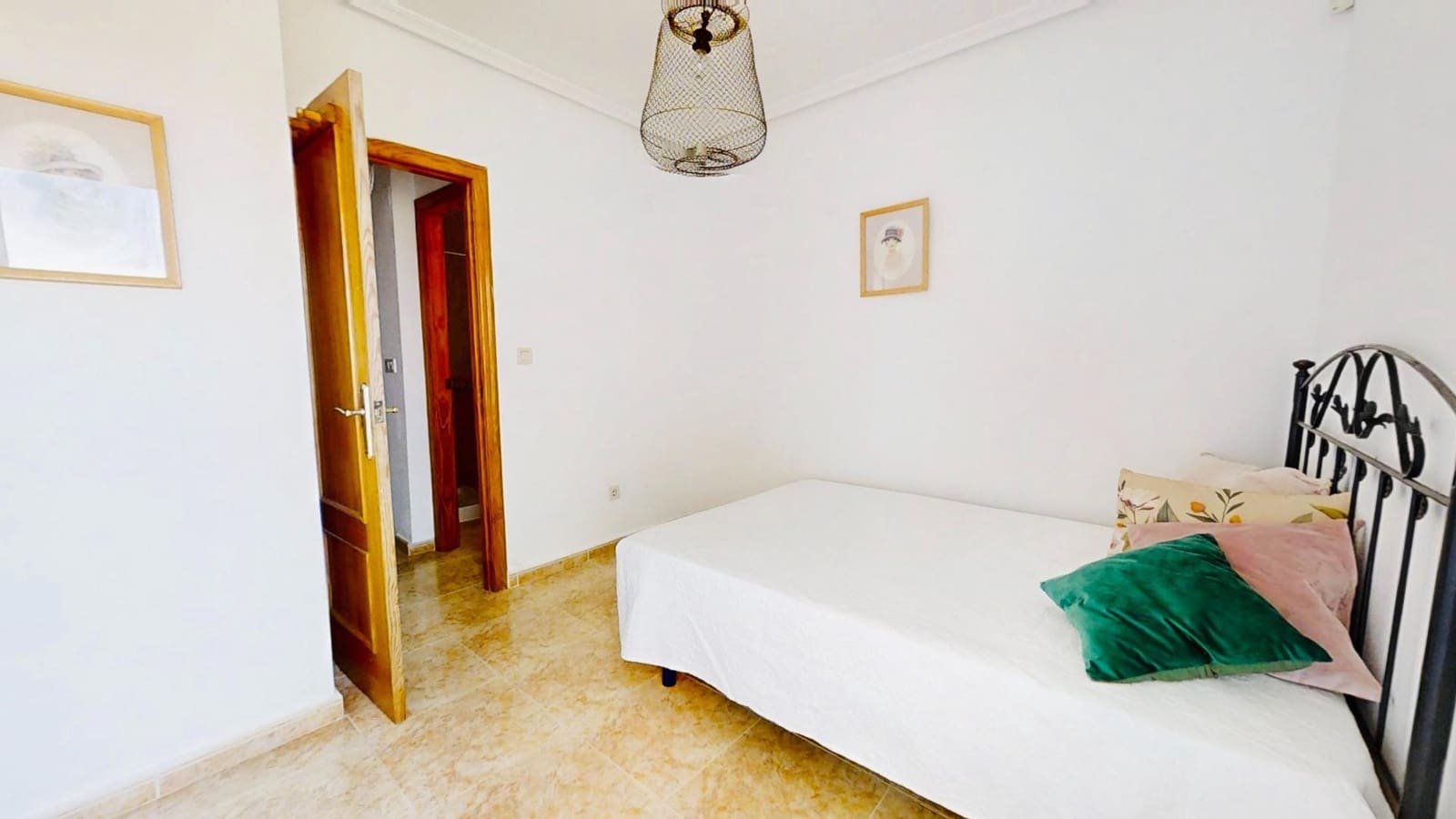 3 bedroom Villa for sale in Playa Flamenca with pool garage - € 190,000 (Ref: 9712071)