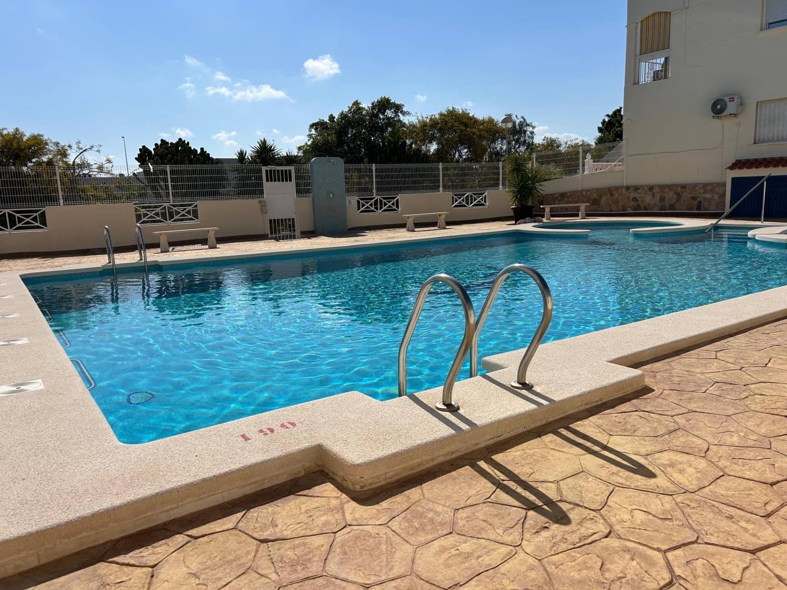 3 bedroom Villa for sale in Playa Flamenca with pool garage - € 190,000 (Ref: 9712071)