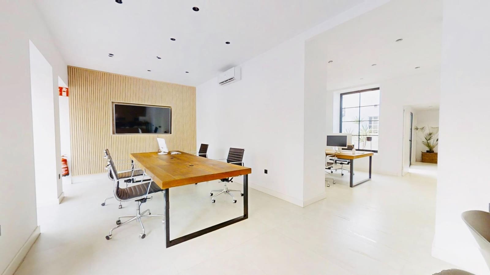 Comercial para venda em Torrevieja - 290 000 € (Ref: 9721794)