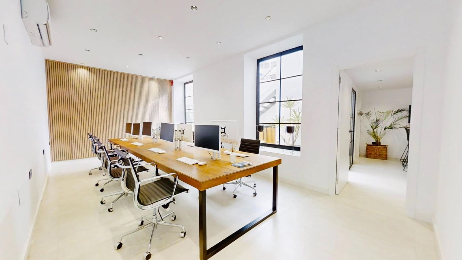 Comercial para venda em Torrevieja - 290 000 € (Ref: 9721794)