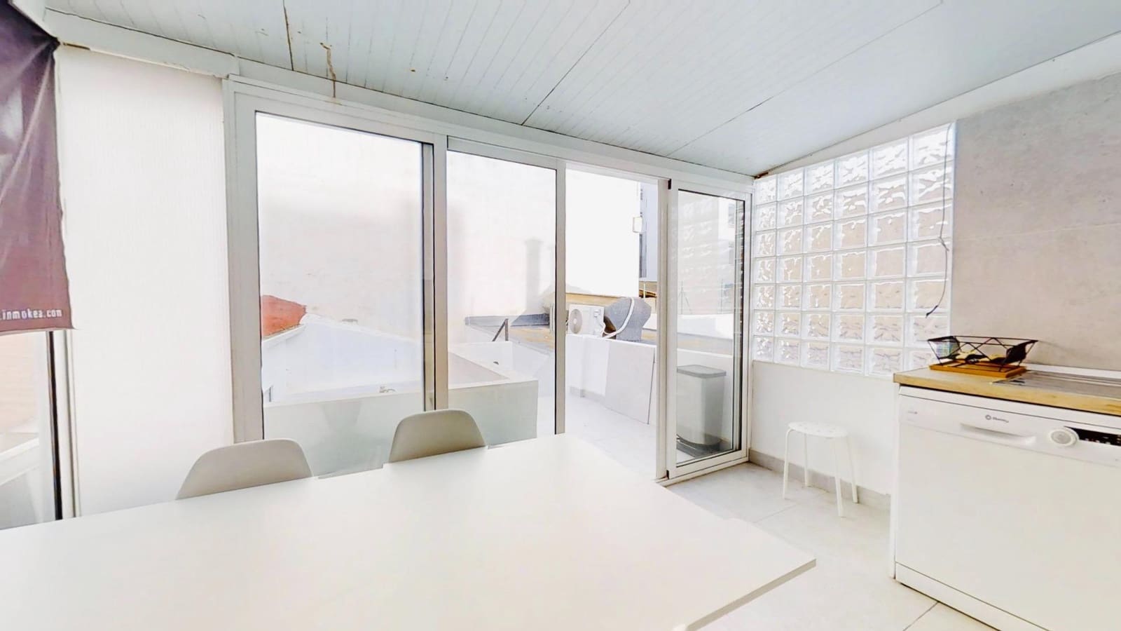 Comercial para venda em Torrevieja - 290 000 € (Ref: 9721794)