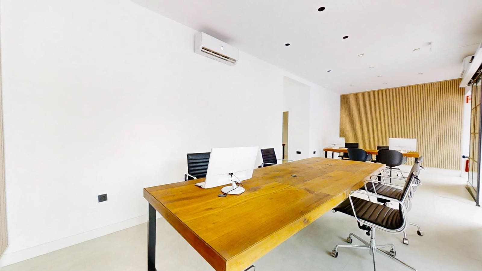 Comercial para venda em Torrevieja - 290 000 € (Ref: 9721794)