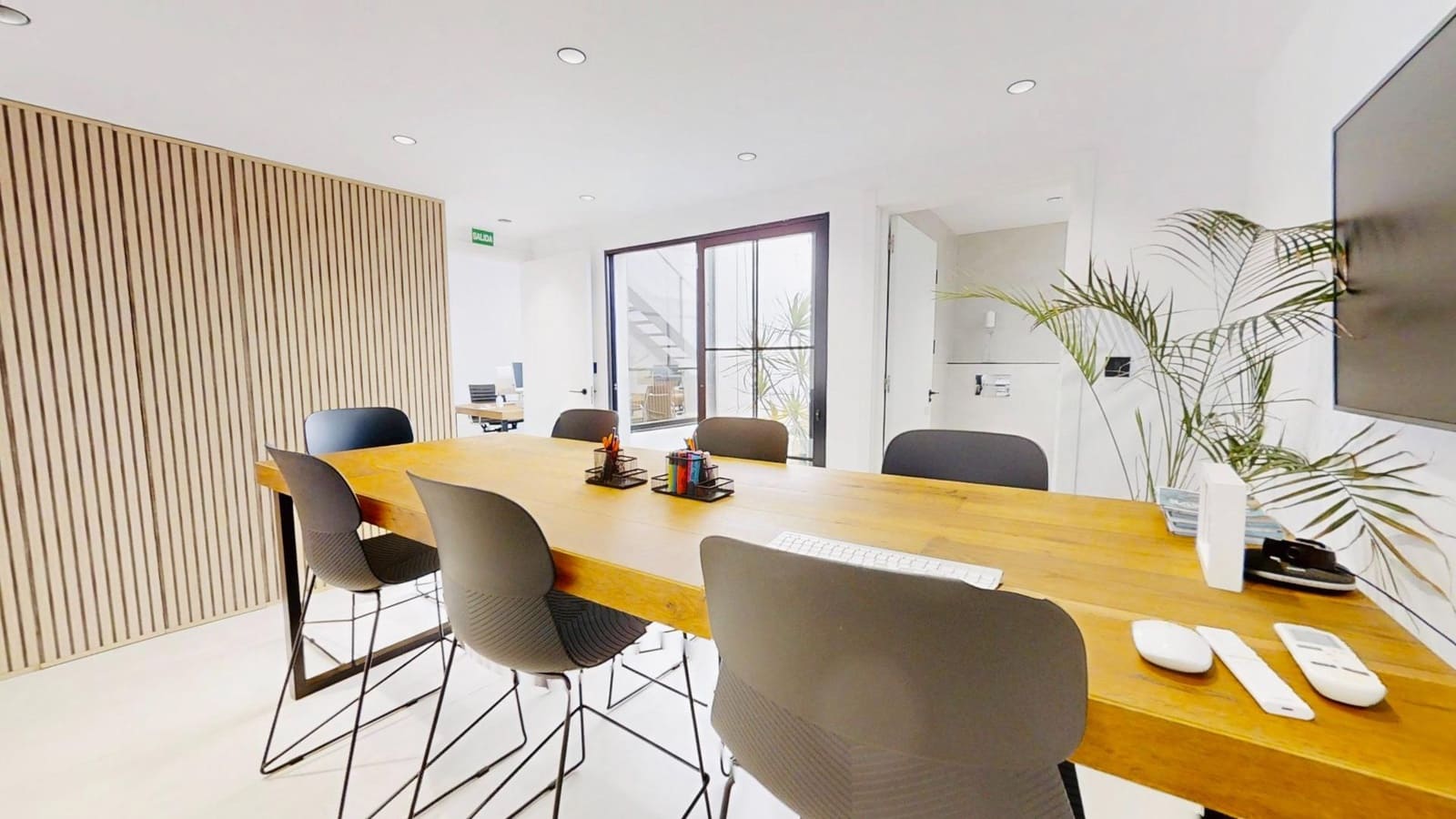 Comercial para venda em Torrevieja - 290 000 € (Ref: 9721794)