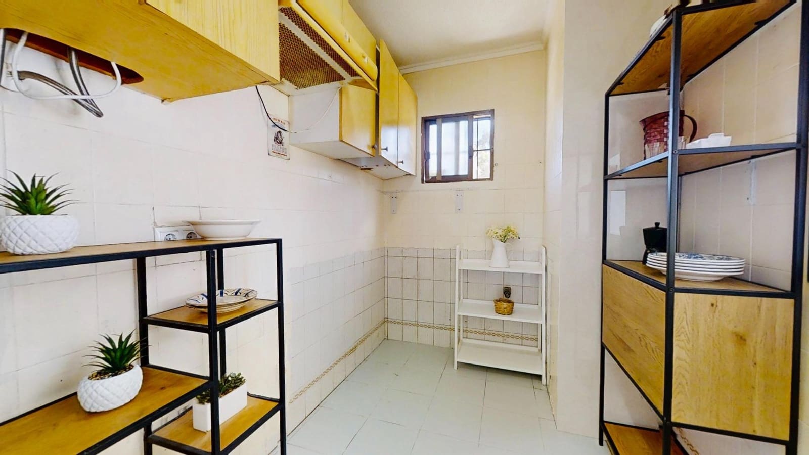 Studio for sale in Torrevieja - € 66,000 (Ref: 9851870)