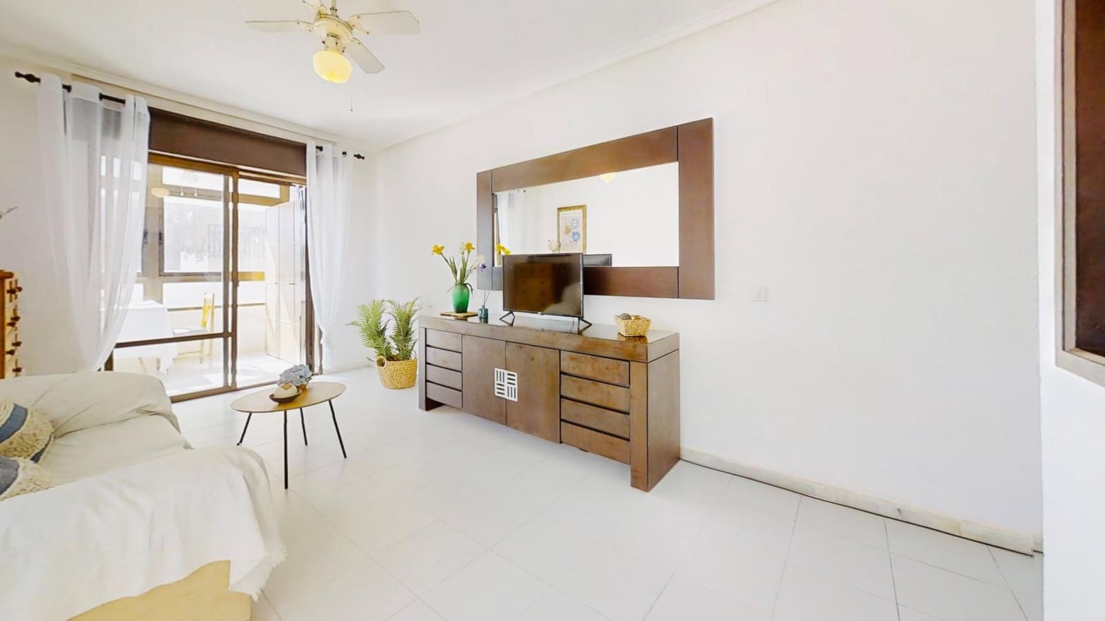 Studio for sale in Torrevieja - € 66,000 (Ref: 9851870)