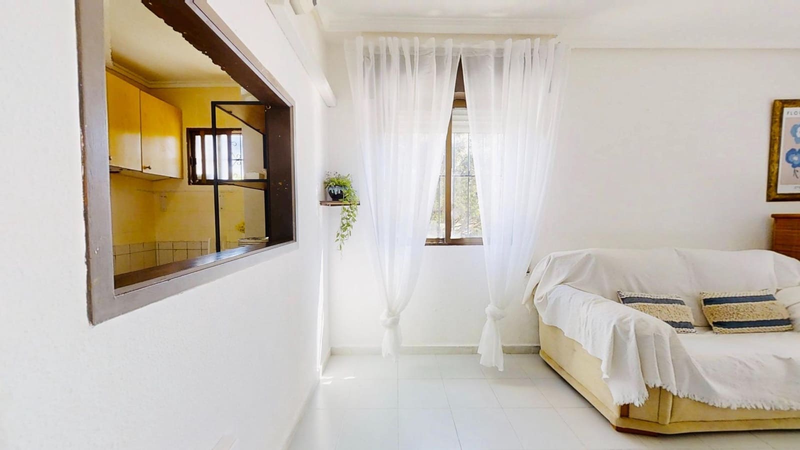 Studio for sale in Torrevieja - € 66,000 (Ref: 9851870)