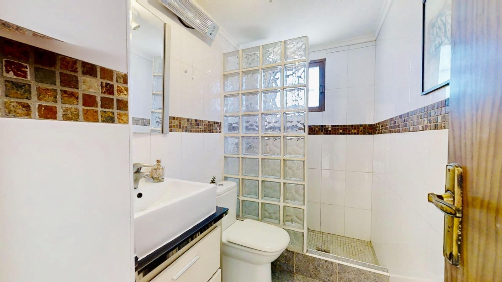 Studio for sale in Torrevieja - € 66,000 (Ref: 9851870)