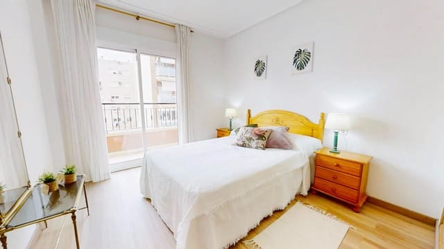 3 slaapkamer Flat te koop in Centro - Muelle Pesquero, Torrevieja met garage - € 185.000 (Ref: 9884921)