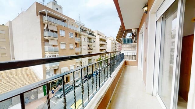 3 slaapkamer Flat te koop in Centro - Muelle Pesquero, Torrevieja met garage - € 185.000 (Ref: 9884921)
