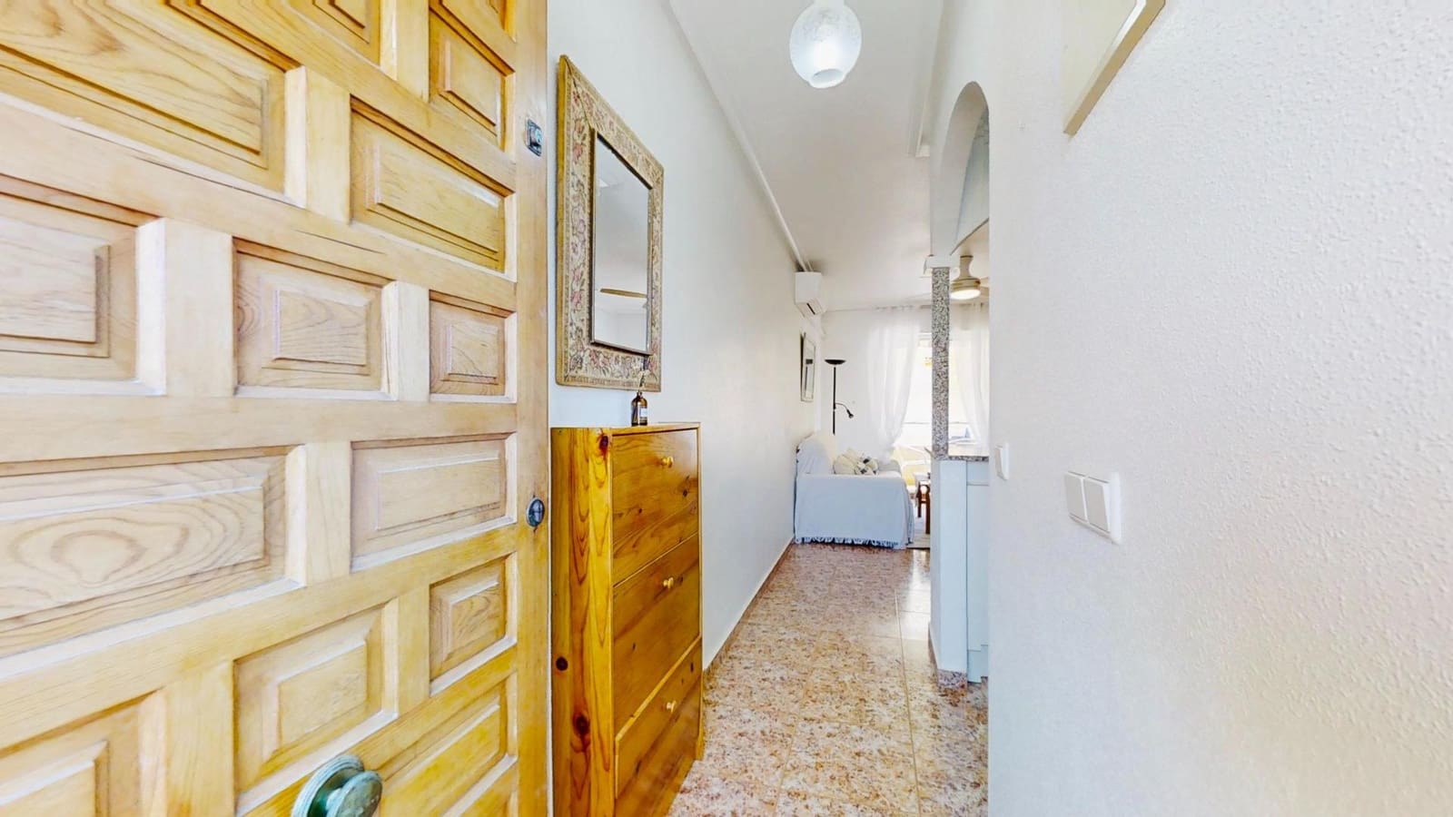 2 soveværelse Lejlighed til salg i Torrevieja med swimmingpool garage - € 138.500 (Ref: 9949887)