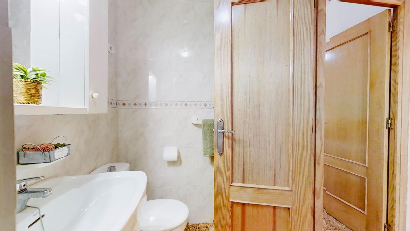 2 soveværelse Lejlighed til salg i Torrevieja med swimmingpool garage - € 138.500 (Ref: 9949887)