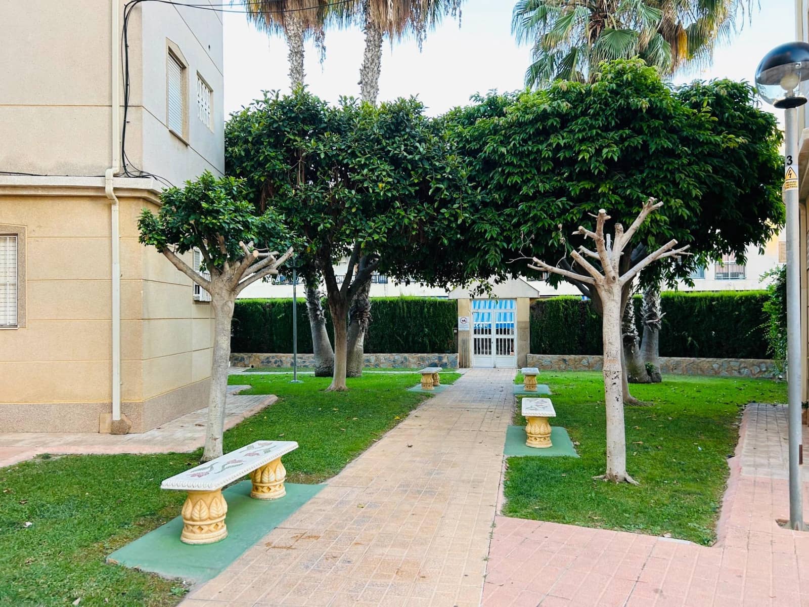 2 soveværelse Lejlighed til salg i Torrevieja med swimmingpool garage - € 138.500 (Ref: 9949887)