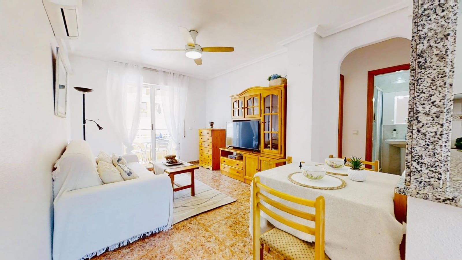 2 chambre Appartement à vendre à Torrevieja avec piscine garage - 138 500 € (Ref: 9949887)