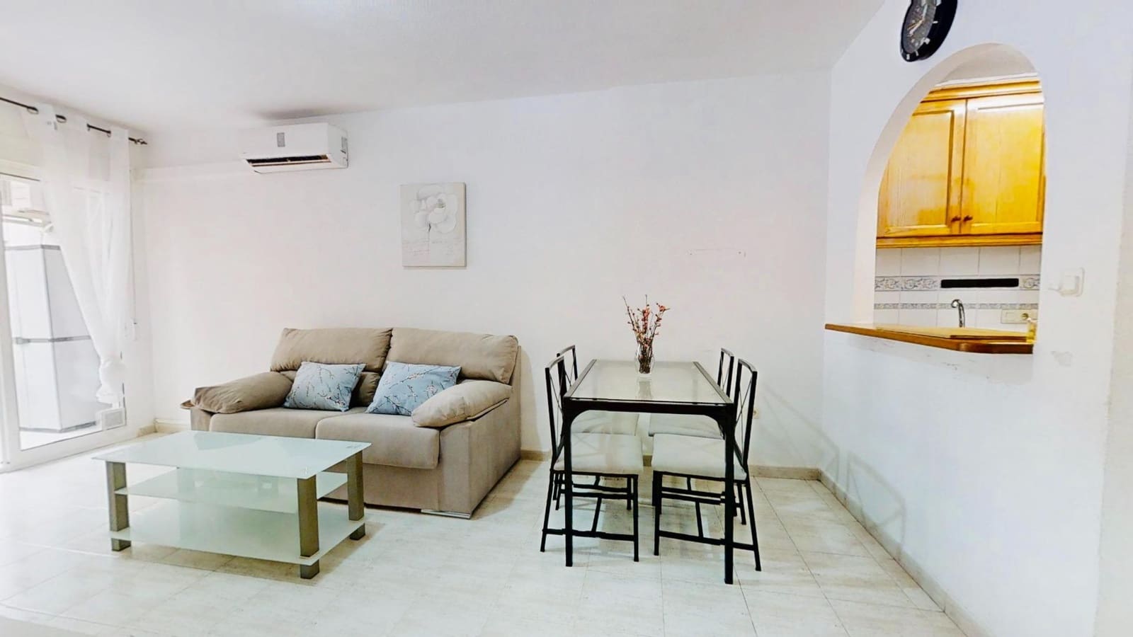 2 sypialnia Apartament do wynajęcia w Torrevieja - 700 € (Ref: 9983088)