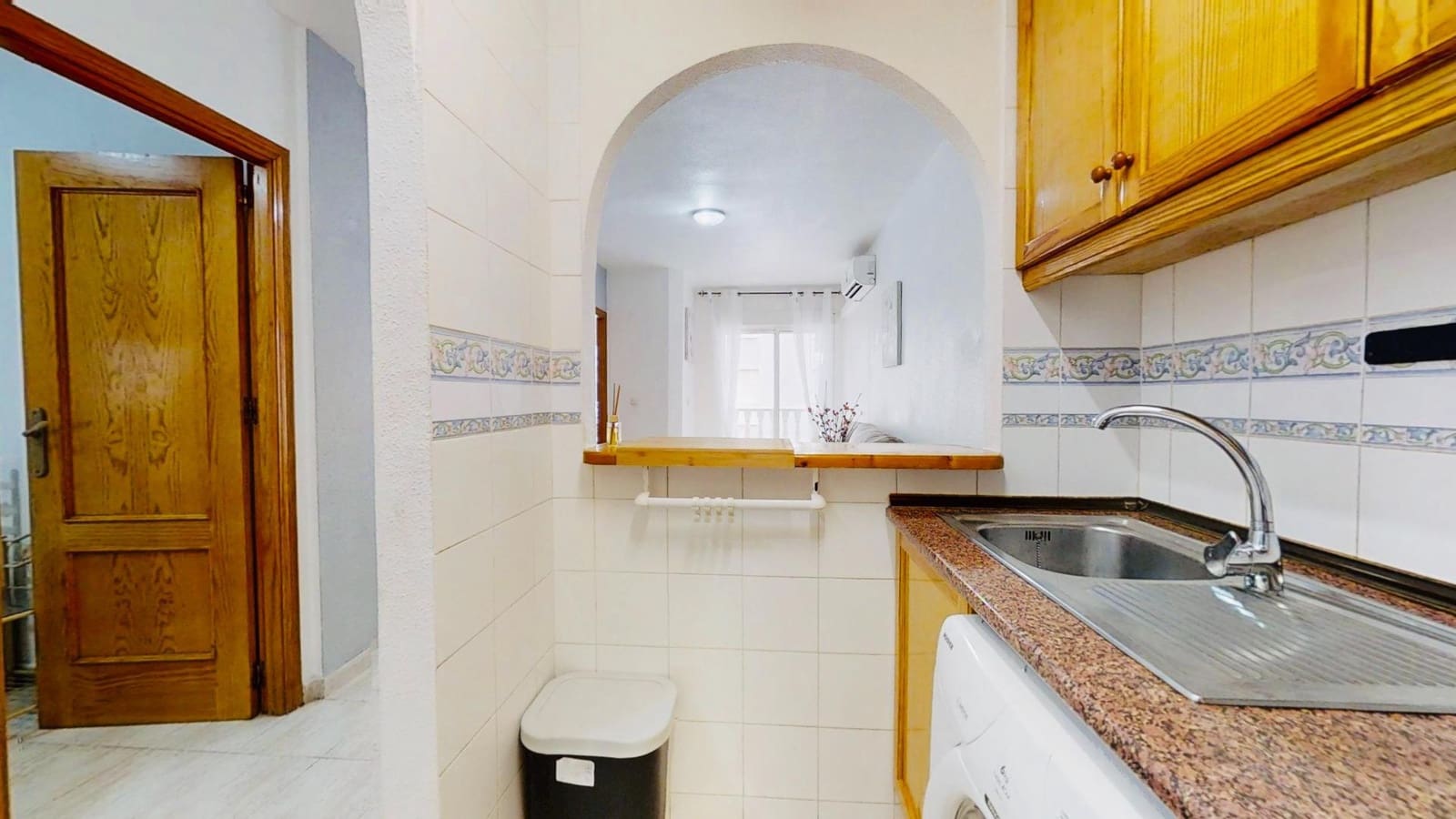2 sypialnia Apartament do wynajęcia w Torrevieja - 700 € (Ref: 9983088)