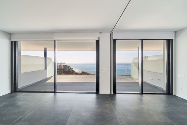 2 makuuhuone Huoneisto myytävänä paikassa Las Gaviotas  - Carvajal, Fuengirola mukana uima-altaan - 1 100 000 € (Ref: 8909702)