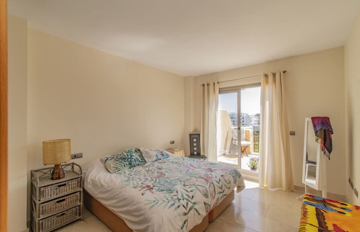 3 quarto Penthouse para venda em New Golden Mile com piscina garagem - 495 000 € (Ref: 8909901)