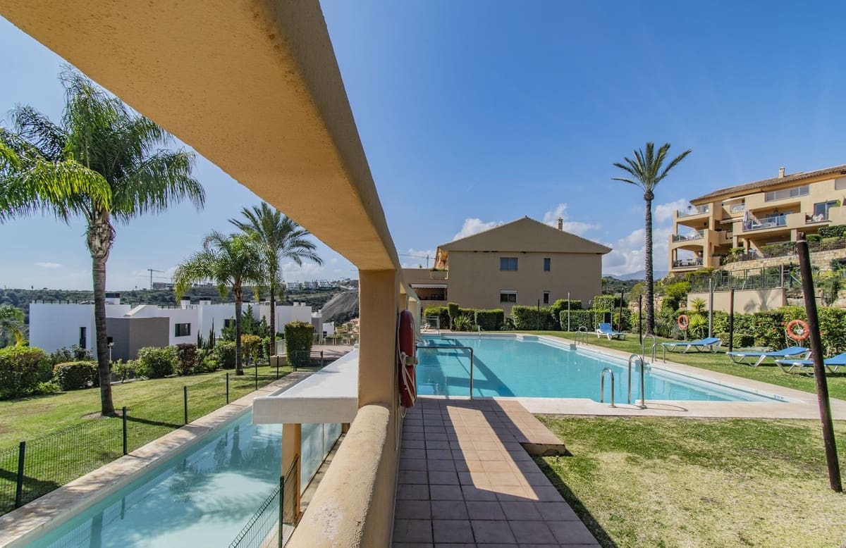 3 quarto Penthouse para venda em New Golden Mile com piscina garagem - 495 000 € (Ref: 8909901)