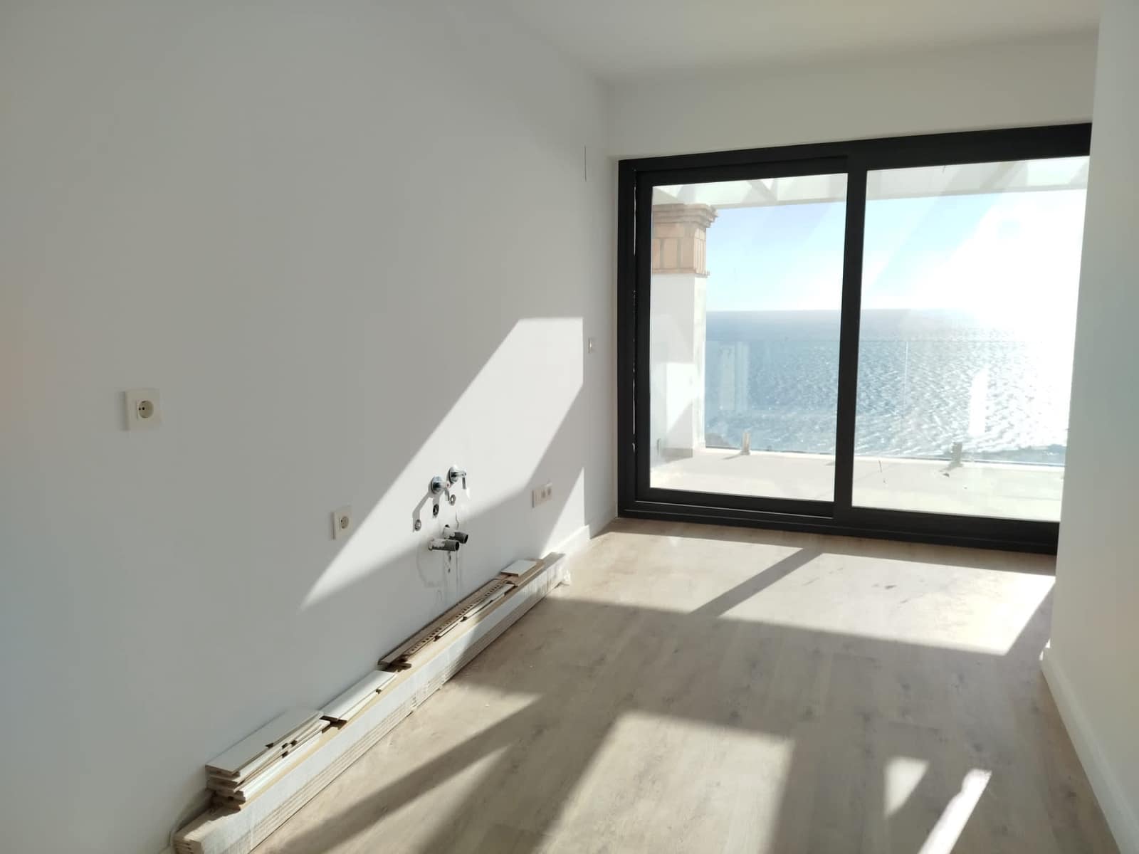 2 soveværelse Byhus til salg i Torrox med swimmingpool - € 299.000 (Ref: 8910153)