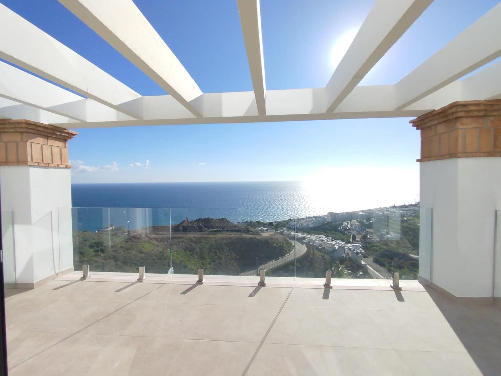 2 soveværelse Byhus til salg i Torrox med swimmingpool - € 299.000 (Ref: 8910153)