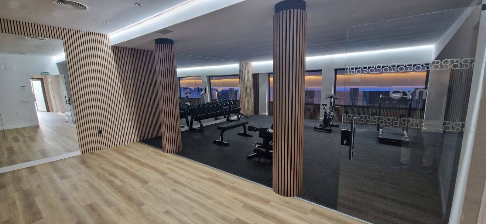 3 quarto Casa em Banda para venda em Estepona com piscina - 470 250 € (Ref: 8910796)