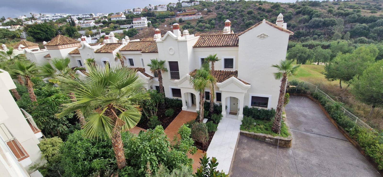 3 quarto Casa em Banda para venda em Estepona com piscina - 470 250 € (Ref: 8910796)