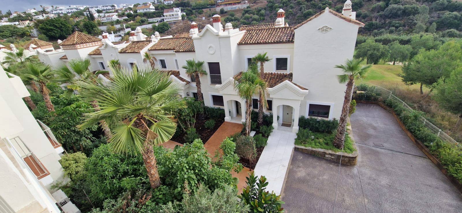 3 quarto Casa em Banda para venda em Estepona com piscina - 470 250 € (Ref: 8910796)