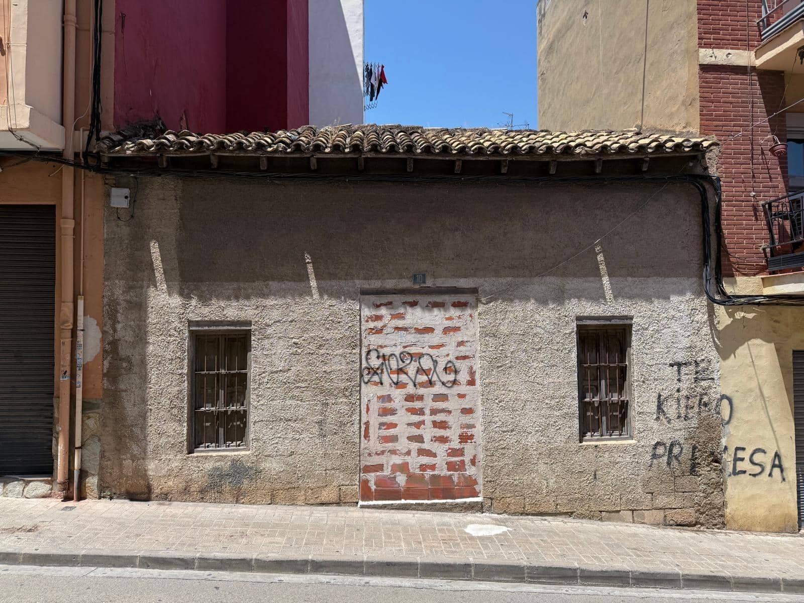 Building Plot for sale in Burjassot - € 80,000 (Ref: 10180856)
