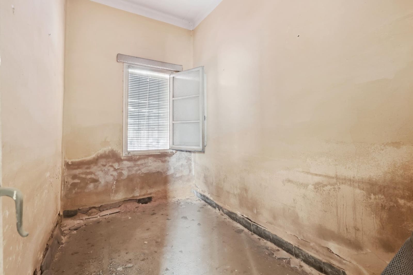 Piso de 2 habitaciones en Burjassot en venta - 125.000 € (Ref: 10180858)