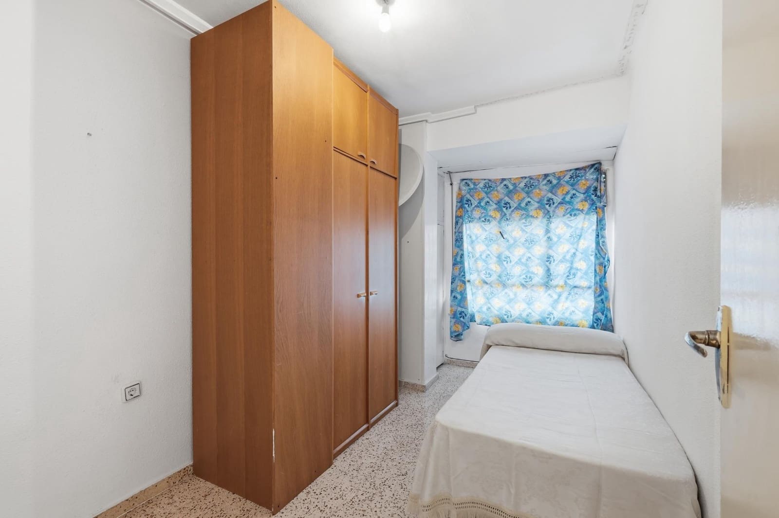 Piso de 3 habitaciones en Burjassot en venta - 155.000 € (Ref: 10180859)
