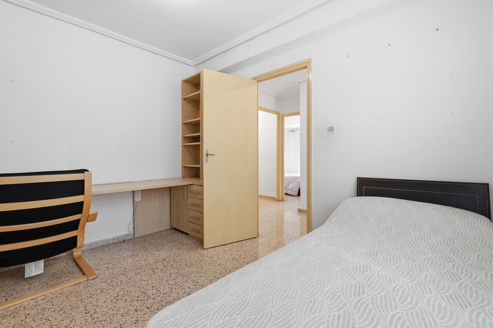 Piso de 3 habitaciones en Burjassot en venta - 155.000 € (Ref: 10180859)