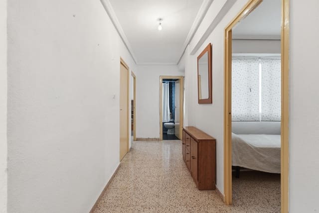 Piso de 3 habitaciones en Burjassot en venta - 155.000 € (Ref: 10180859)