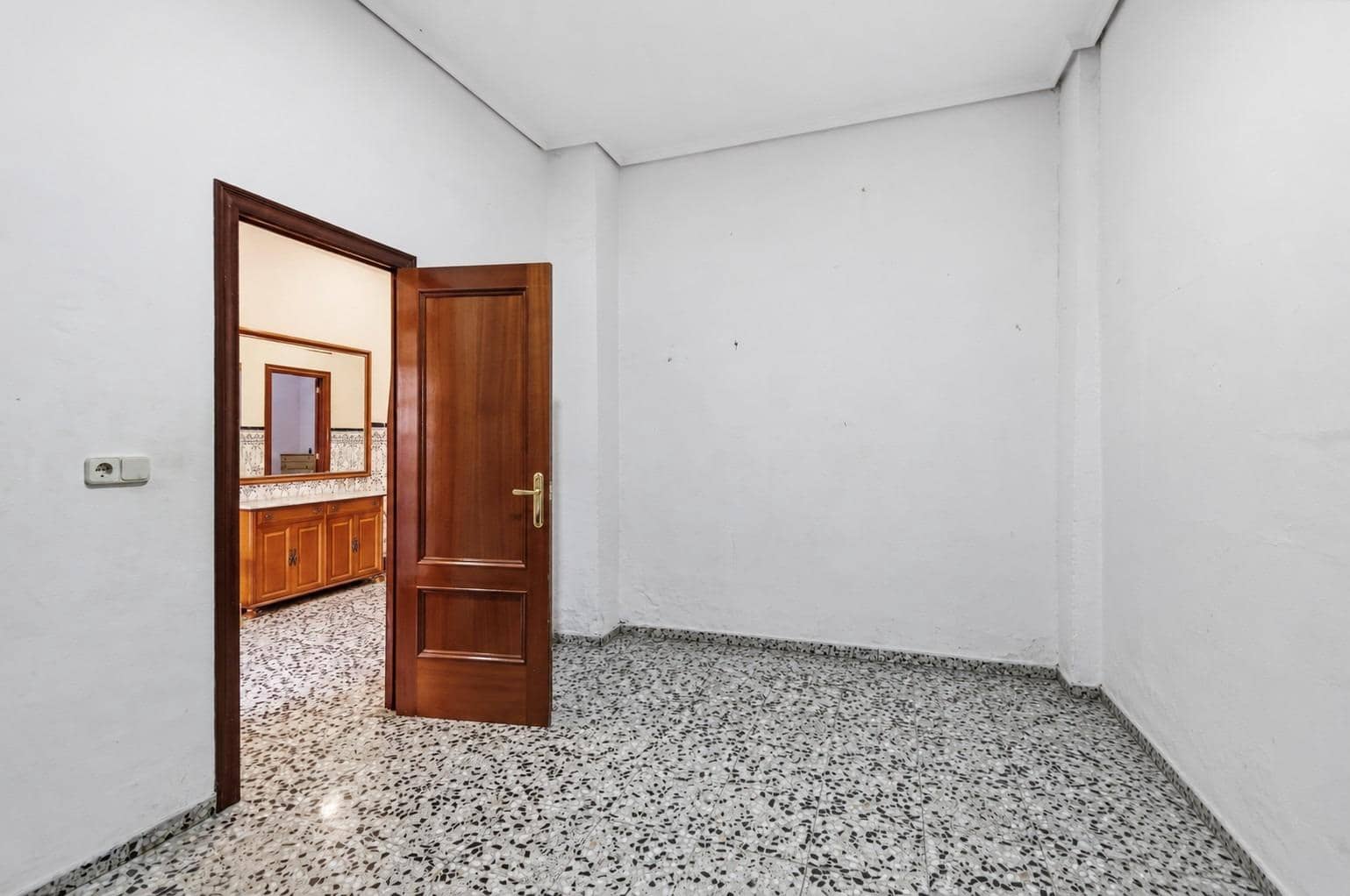 6 soverom Hus til salgs i Burjassot - € 420 000 (Ref: 10180862)