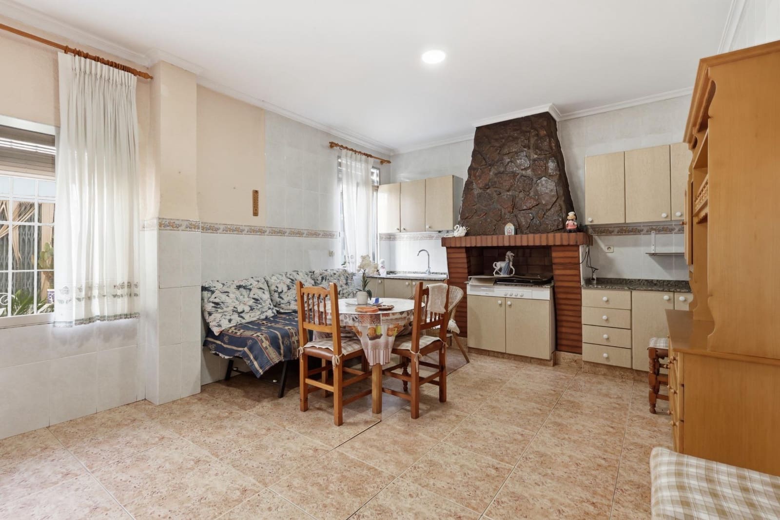 6 soverom Hus til salgs i Burjassot - € 420 000 (Ref: 10180862)