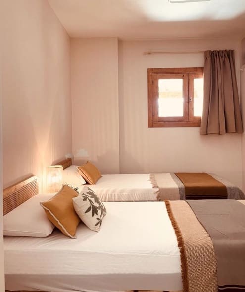 Chalet de 2 habitaciones en Es Pujols en venta con garaje - 1.180.000 € (Ref: 9563894)