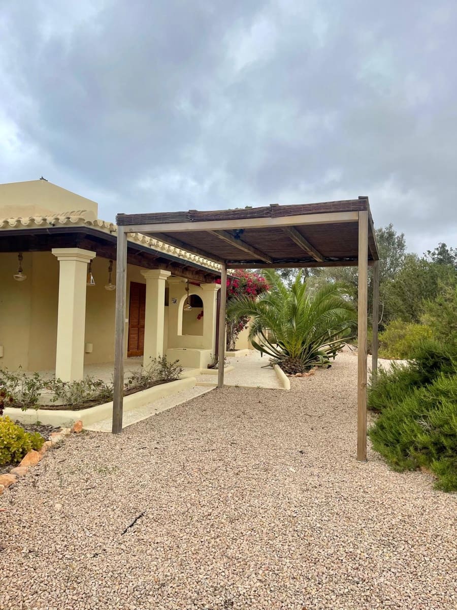 Chalet de 2 habitaciones en Es Pujols en venta con garaje - 1.180.000 € (Ref: 9563894)