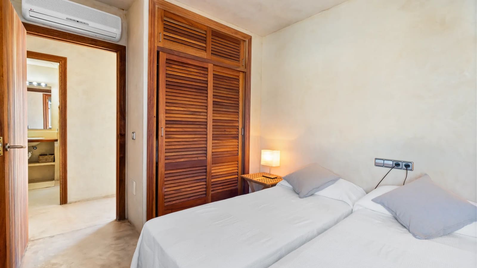 2 bedroom Apartment for sale in Formentera municipality - € 730,000 (Ref: 9564036)