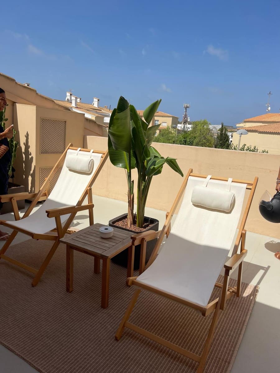 4 bedroom Apartment for sale in Formentera municipality with garage - € 1,180,000 (Ref: 9564039)