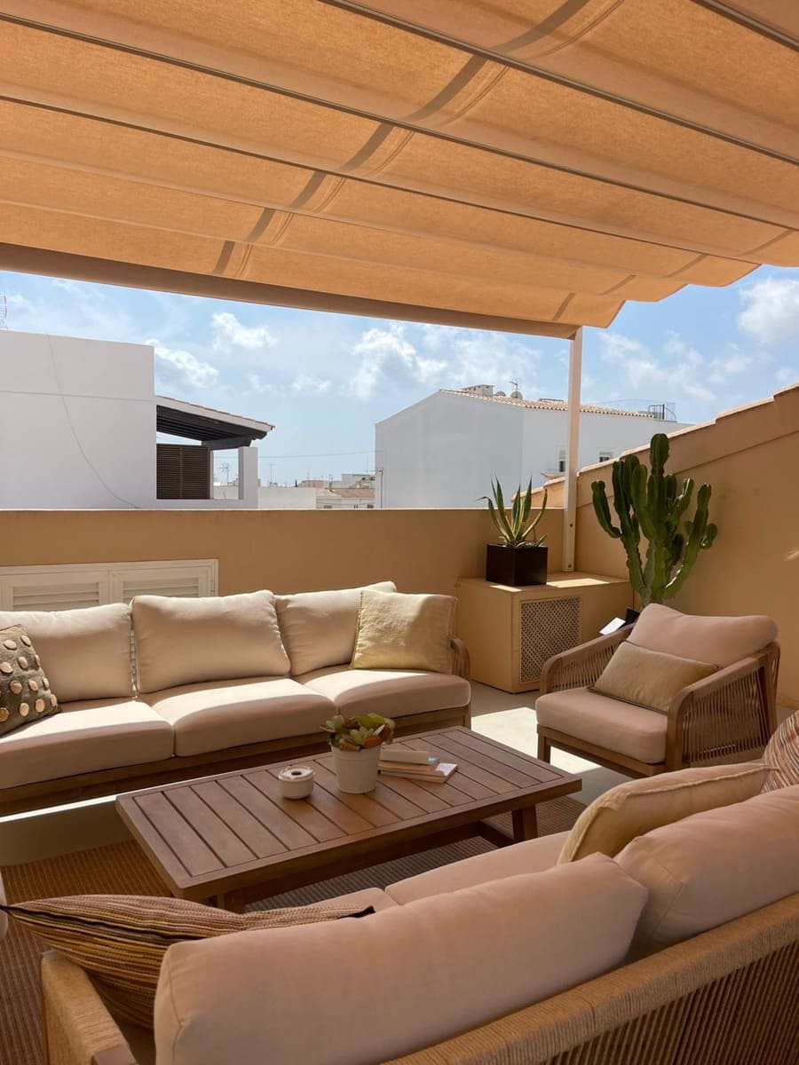 4 bedroom Apartment for sale in Formentera municipality with garage - € 1,180,000 (Ref: 9564039)