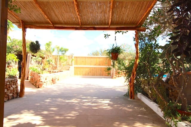 Chalet de 2 habitaciones en Formentera municipio en venta con piscina garaje - 1.350.000 € (Ref: 9565705)