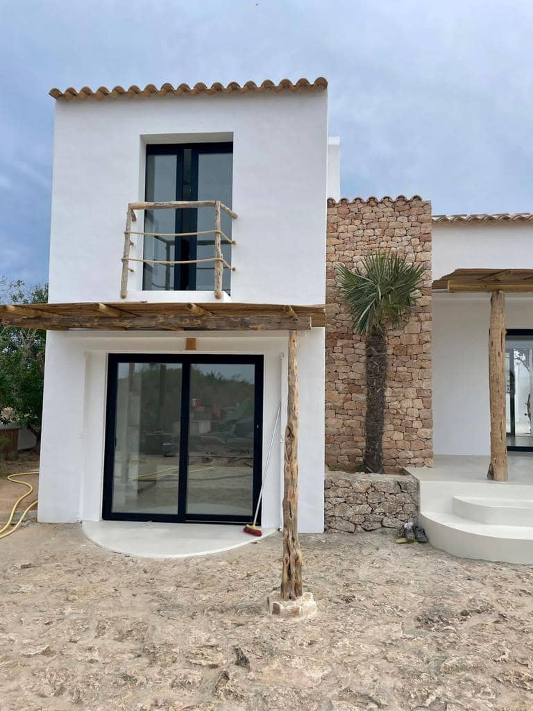 5 bedroom Villa for sale in Formentera municipality with pool garage - € 2,450,000 (Ref: 9566528)