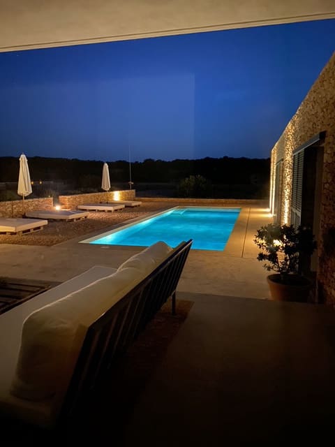 6 bedroom Villa for sale in Formentera municipality with pool garage - € 4,800,000 (Ref: 9566700)