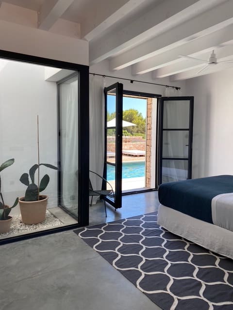 6 bedroom Villa for sale in Formentera municipality with pool garage - € 4,800,000 (Ref: 9566700)