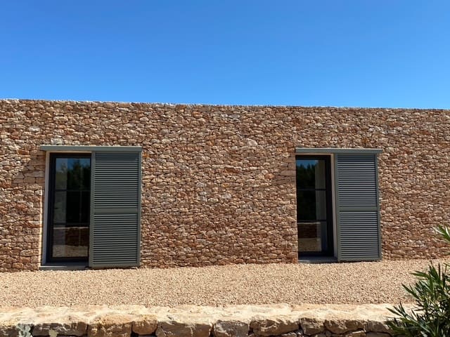 6 bedroom Villa for sale in Formentera municipality with pool garage - € 4,800,000 (Ref: 9566700)